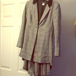 Venus long sleeve plaid blazer with skirt